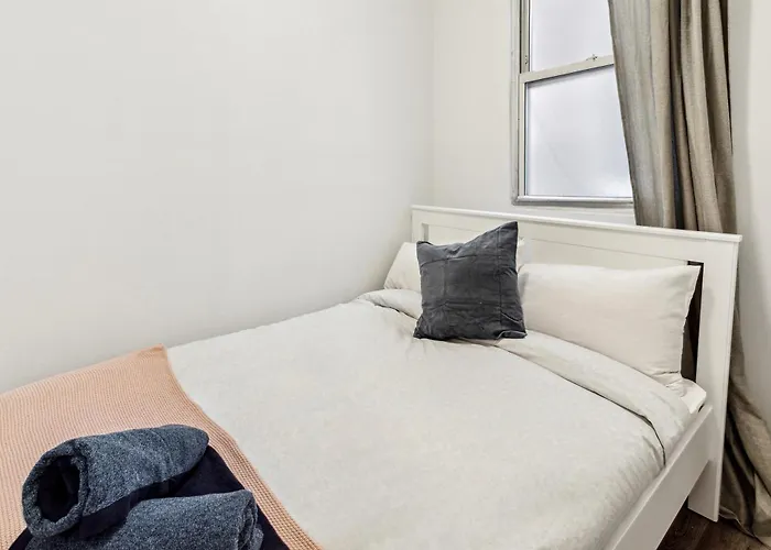 3 Bedroom Family Apartment In Hells Kitchen